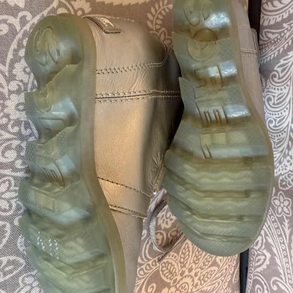 Disney x Sorel Frozen Joan of Arctic Girls Boots Size 2 - Picture 2 of 5